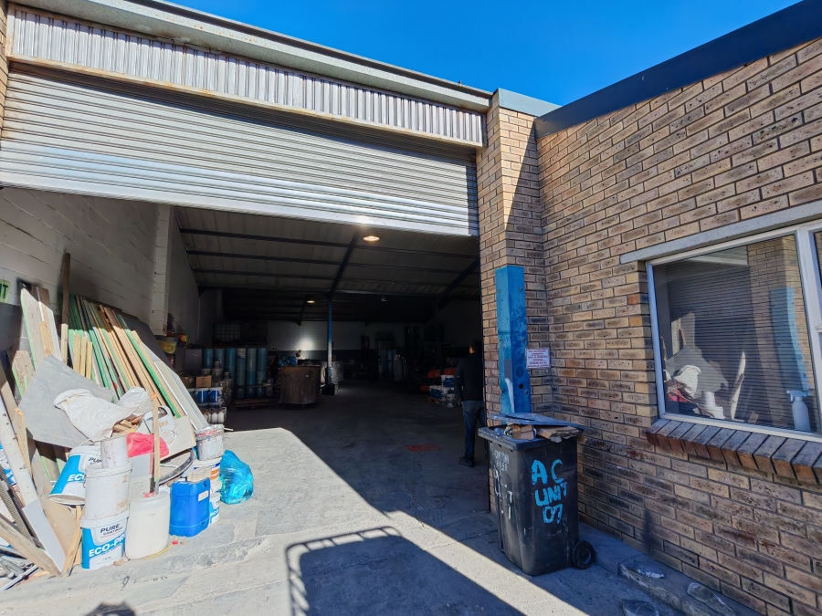 To Let commercial Property for Rent in Broadlands Western Cape